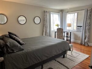 Akron Ohio AirBnB Cool Cozy One Bedroom