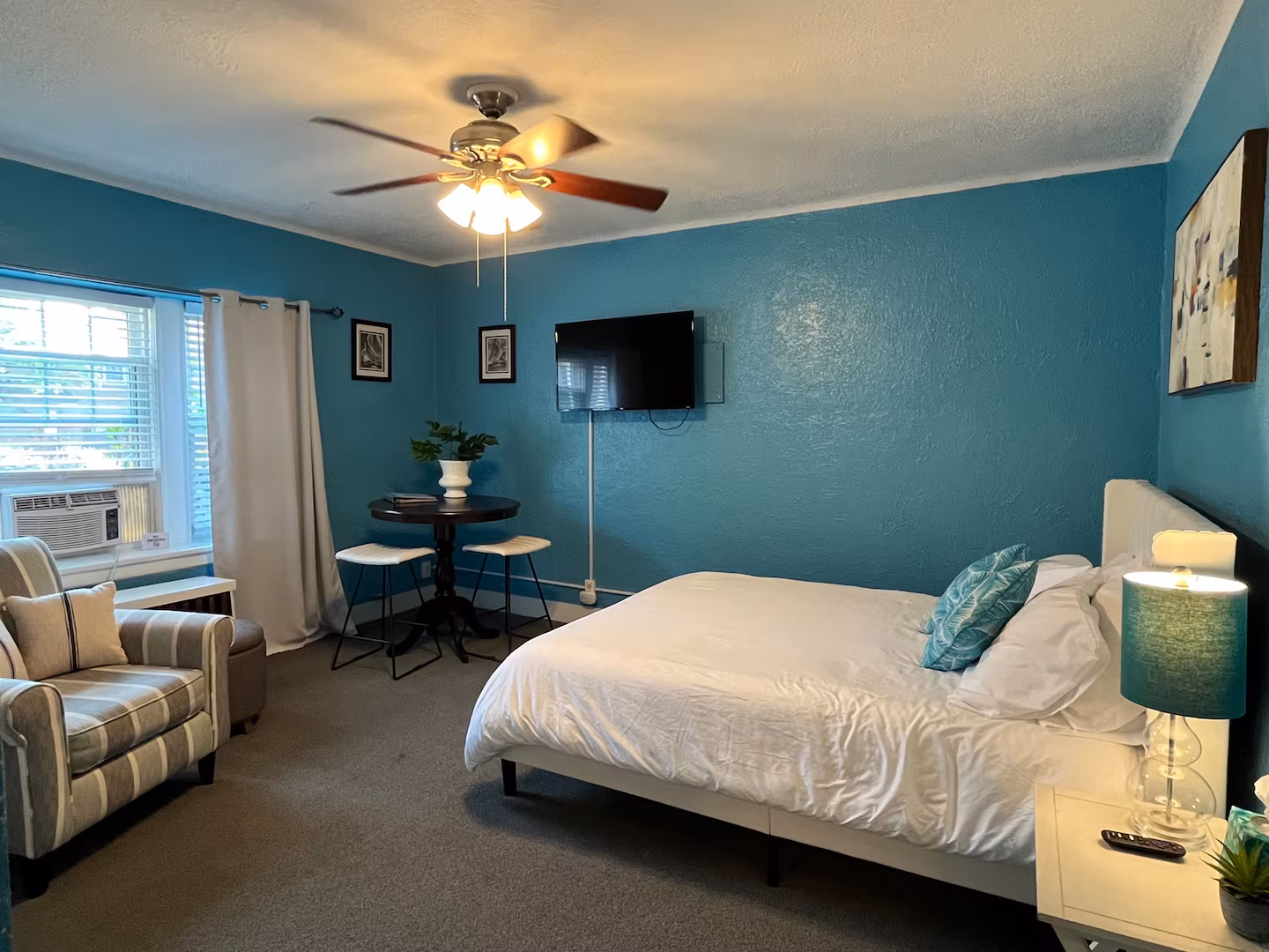 Akron Ohio AirBnB Cool Cozy Studio